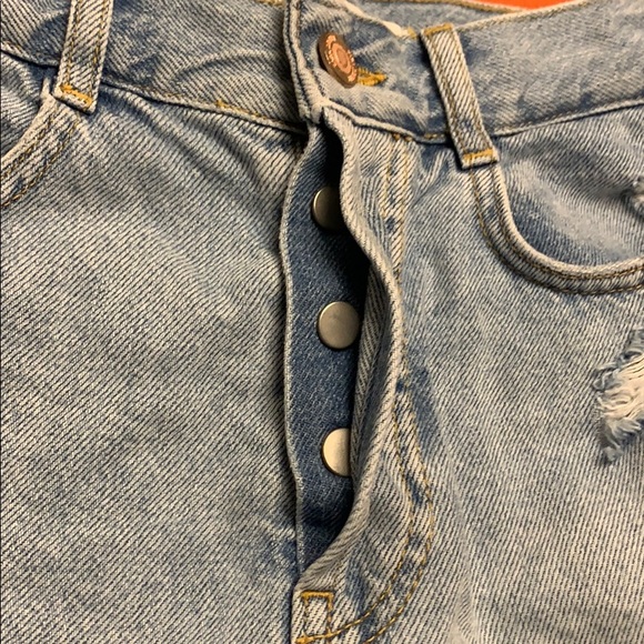 Size 4 ZARA shorts ! 💙✨ - Picture 4 of 4